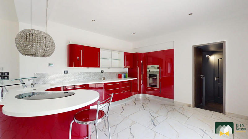 Maison - 190 m² - 7 pièces