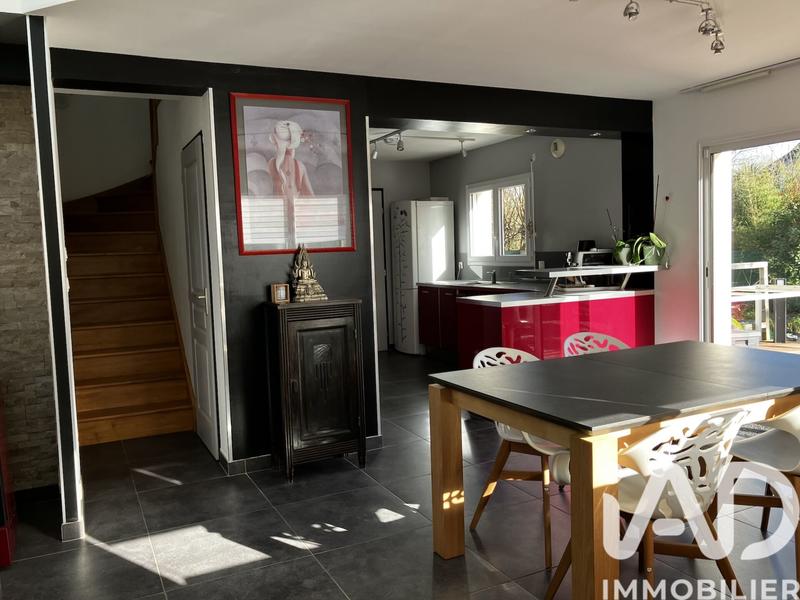 Maison - 110 m² - 5 pièces