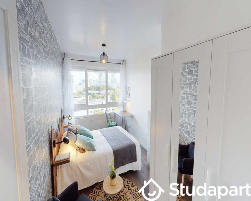 Chambre - 80 m² - 1 pièce