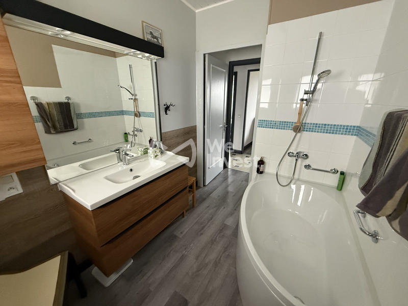 Maison traditionnelle - 85 m² - 4 pièces