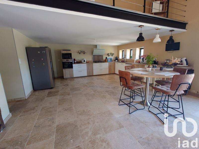 Maison - 275 m² - 6 pièces