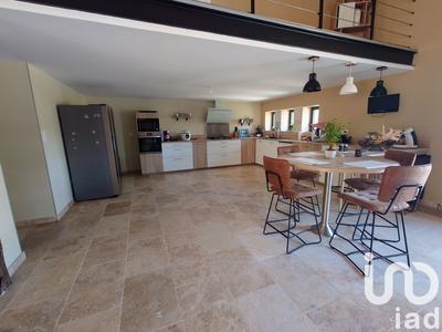 Maison - 275 m² - 6 pièces