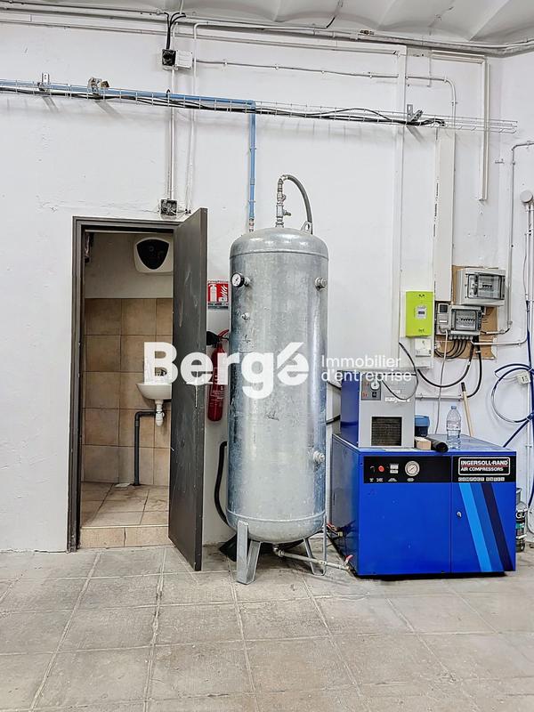 Local d'activités - 85 m² - 1 pièce