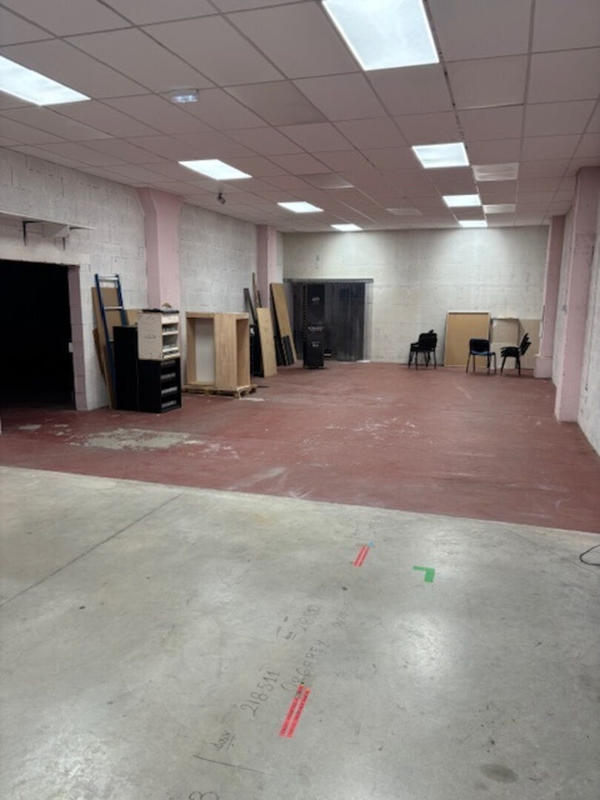 Local d'activité / Entrepôt - 1 090 m²