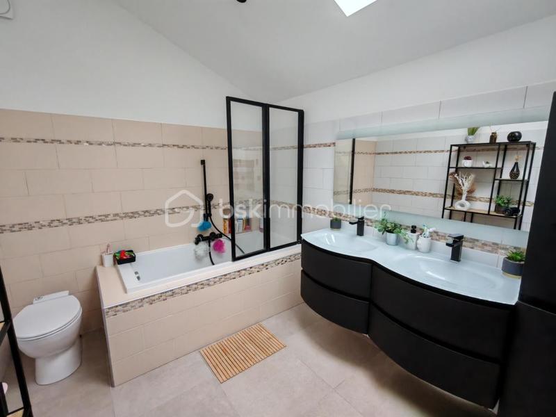 Corps de ferme - 171 m² - 8 pièces