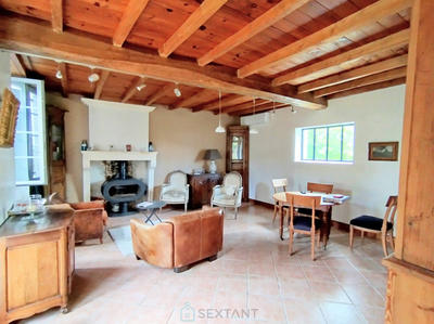 Maison - 284 m² - 10 pièces