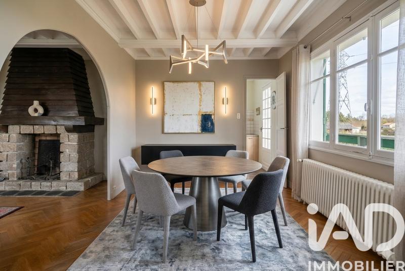 Maison - 180 m² - 7 pièces