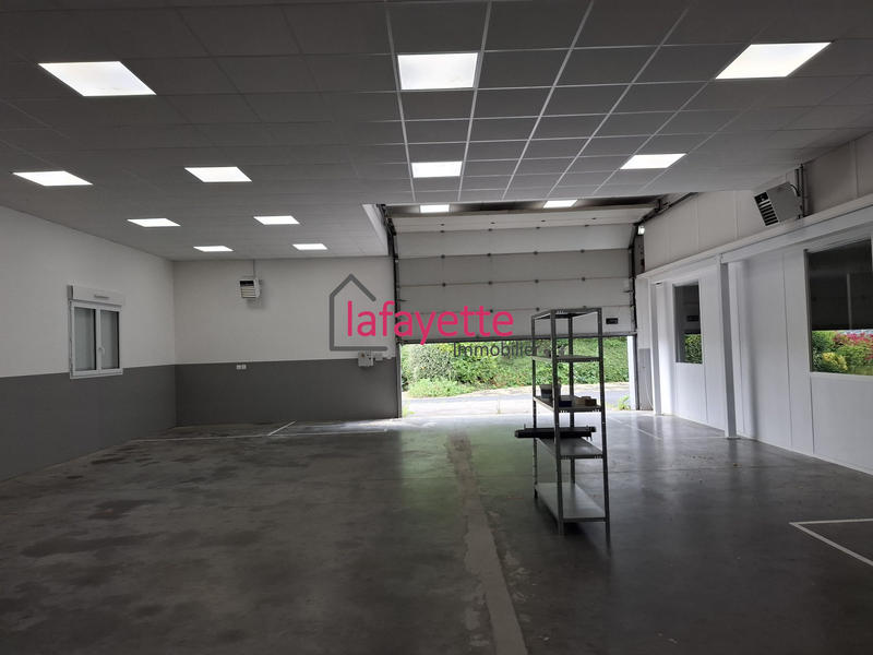 Local d'activités - 740 m²