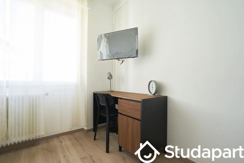 Chambre - 9 m² - 1 pièce