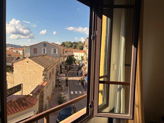 Appartement - 76 m² - 3 pièces