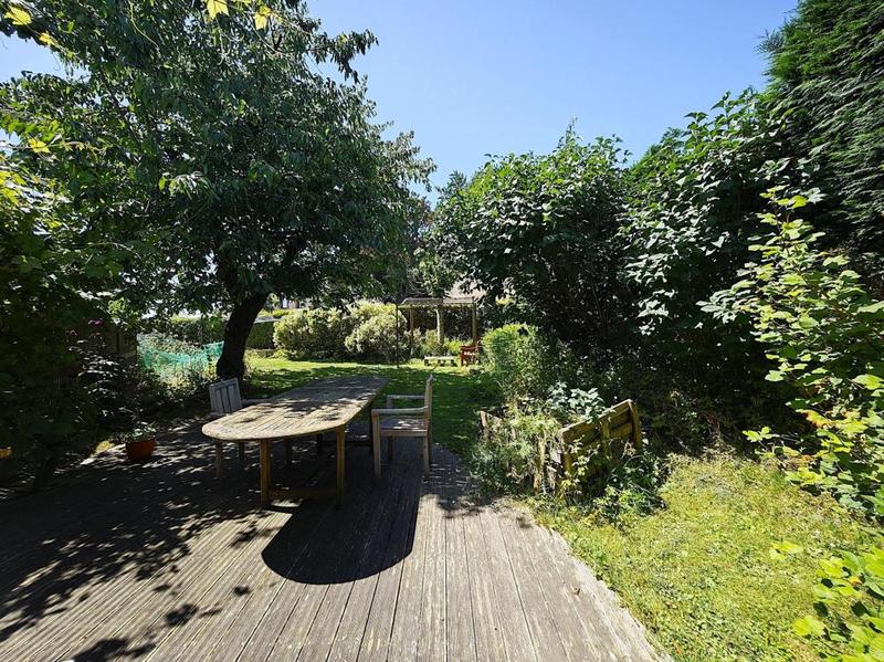 Maison - 360 m² - 15 pièces