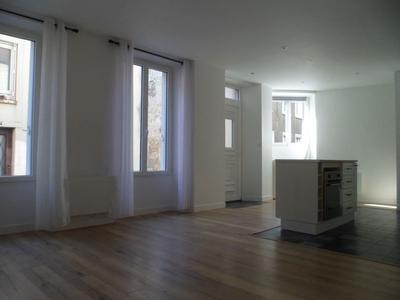 Maison traditionnelle - 66 m² - 3 pièces