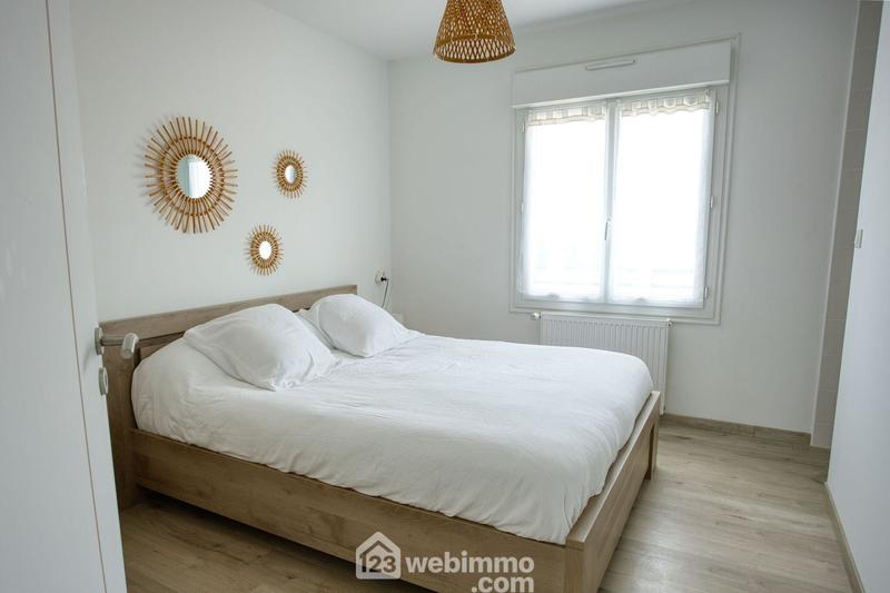 Maison - 239 m² - 11 pièces