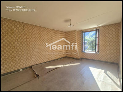 Maison - 90 m² - 6 pièces