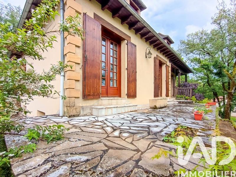 Maison - 158 m² - 6 pièces