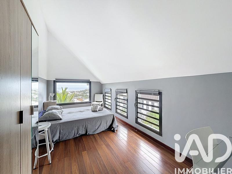 Maison - 175 m² - 5 pièces