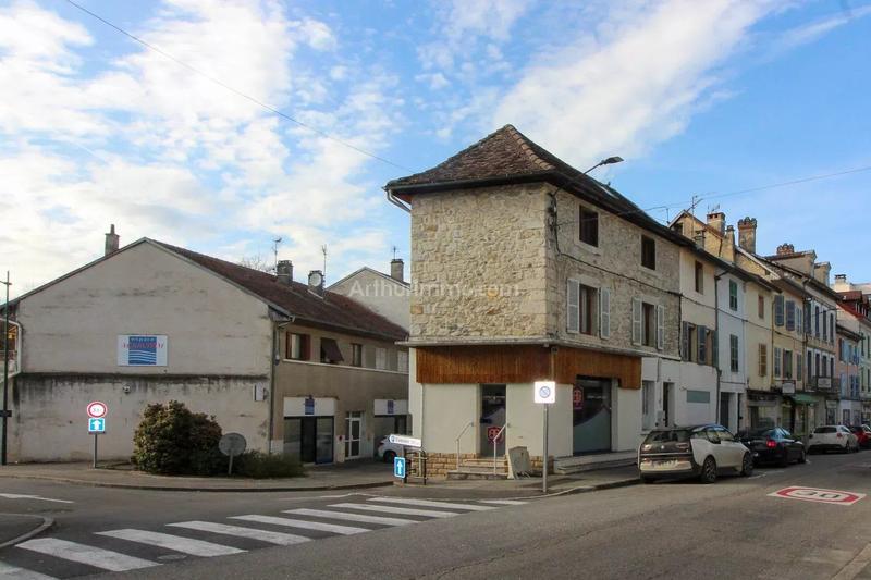 Immeuble - 141 m² - 7 pièces