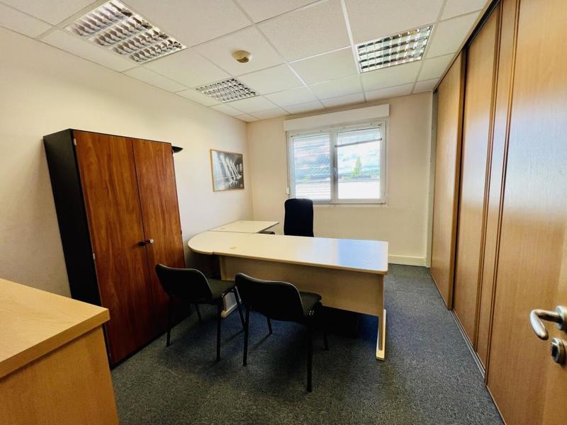 Bureau - 395 m² - 15 pièces