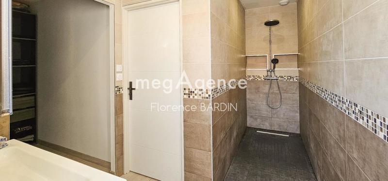 Pavillon - 141 m² - 6 pièces