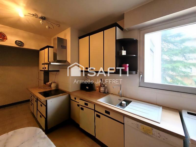 Appartement - 84 m² - 4 pièces