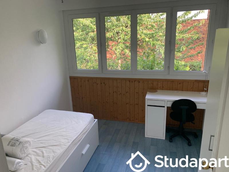 Chambre - 12 m² - 1 pièce