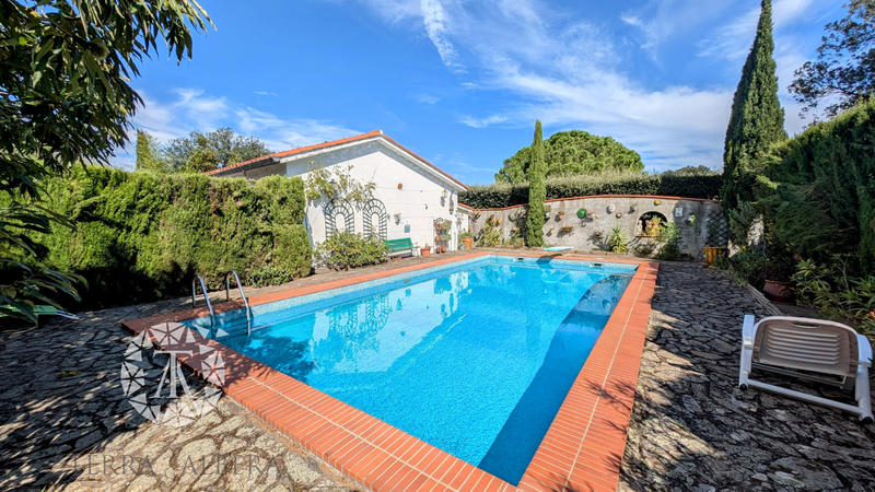 Viager - Maison - 205 m² - 7 pièces