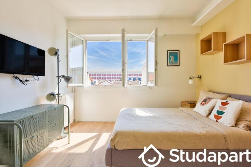 Chambre - 13 m² - 1 pièce