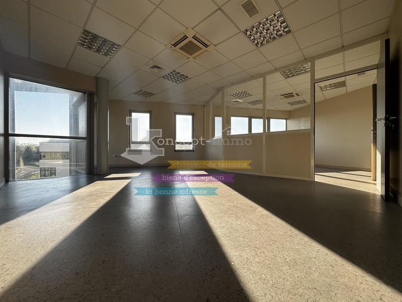Bureau - 197 m²