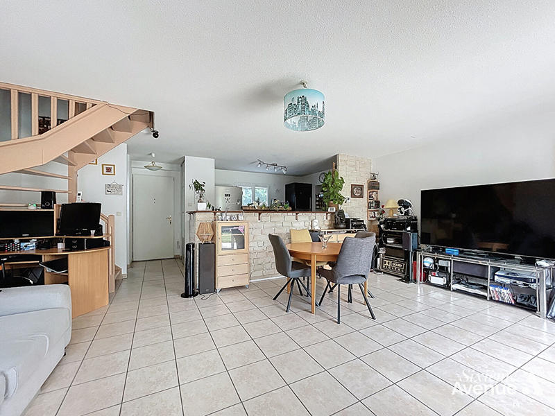 Maison - 111 m² - 6 pièces