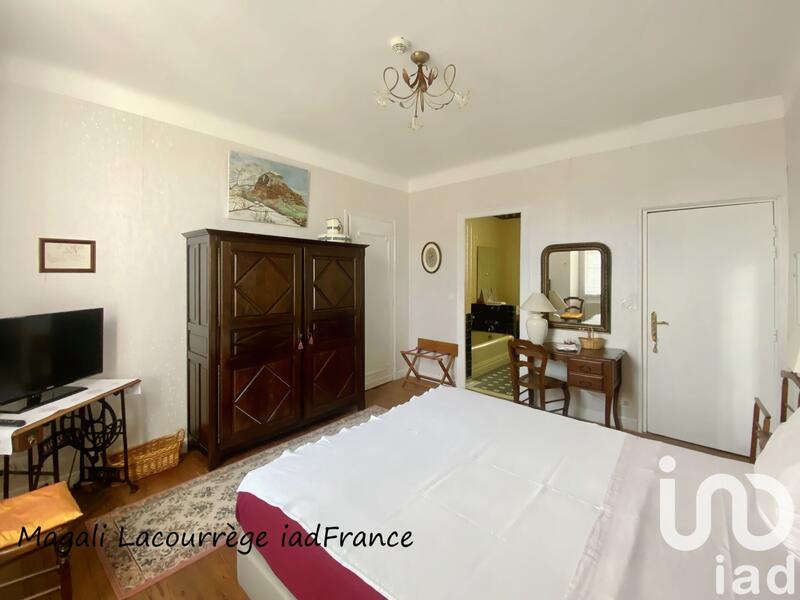 Maison - 550 m² - 11 pièces