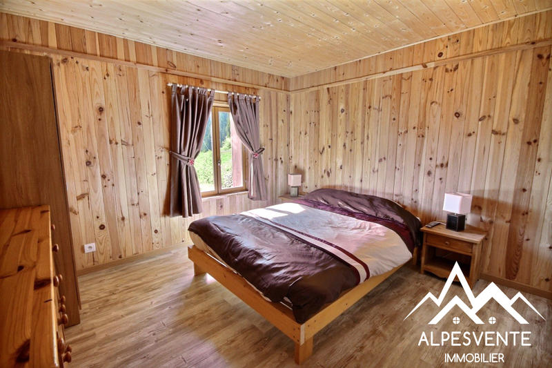 Maison - 179 m² - 8 pièces