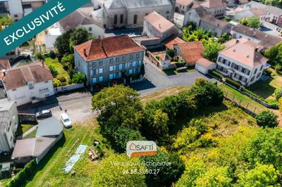 Maison - 332 m² - 13 pièces