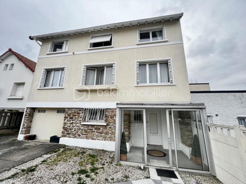 Maison - 155 m² - 7 pièces