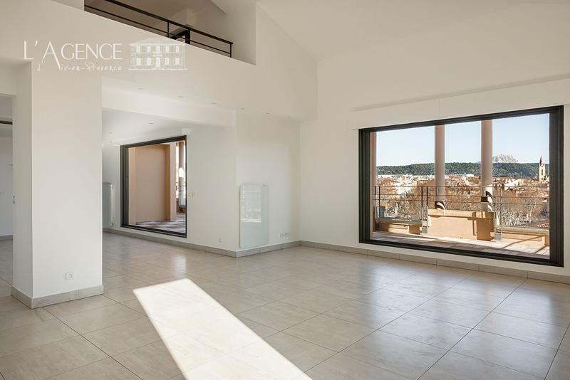 Appartement - 250 m² - 5 pièces