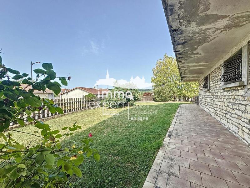 Maison de village - 244 m² - 8 pièces