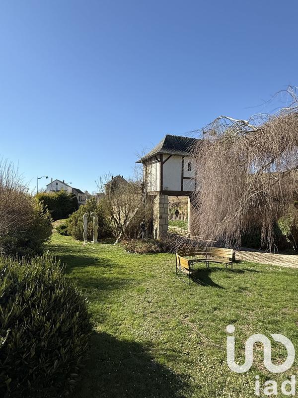 Maison - 376 m² - 9 pièces