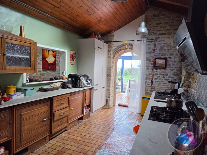 Maison - 245 m² - 7 pièces