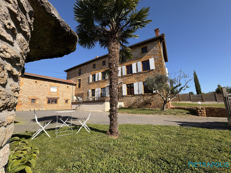 Maison ancienne - 247 m² - 13 pièces