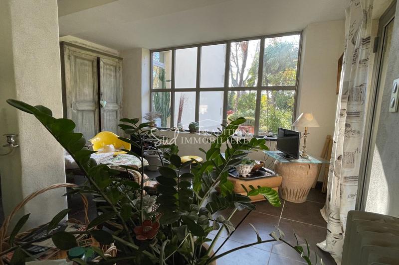 Maison - 270 m² - 6 pièces