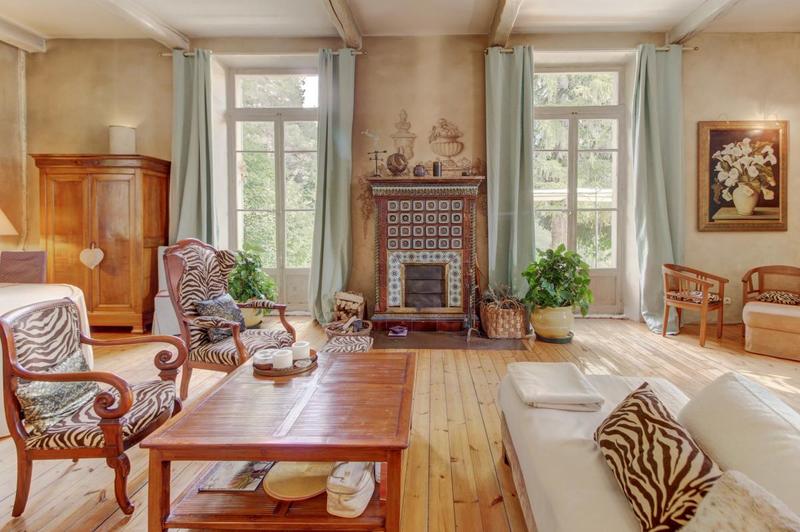 Maison de maîtres - 368 m² - 12 pièces