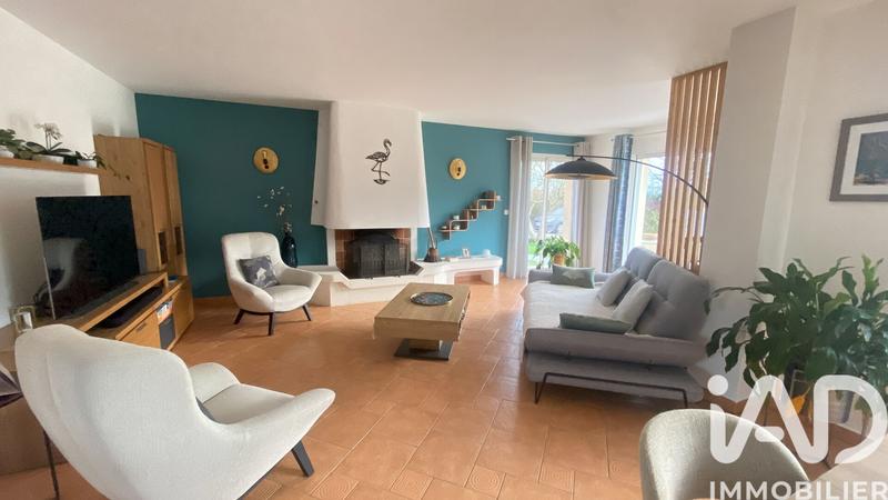 Maison - 264 m² - 9 pièces