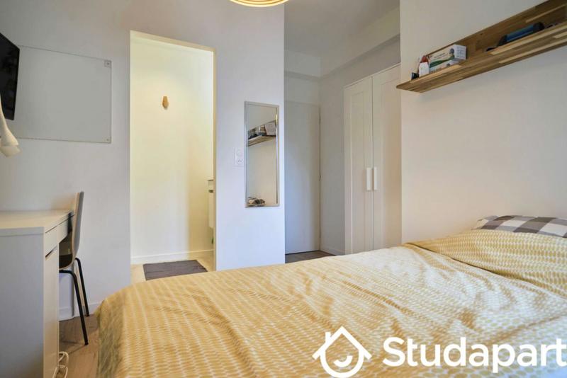 Chambre - 11 m² - 1 pièce