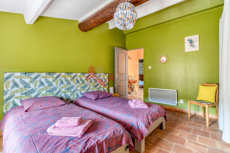 Maison de village - 195 m² - 9 pièces