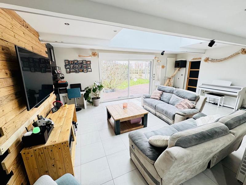 Maison - 140 m² - 6 pièces