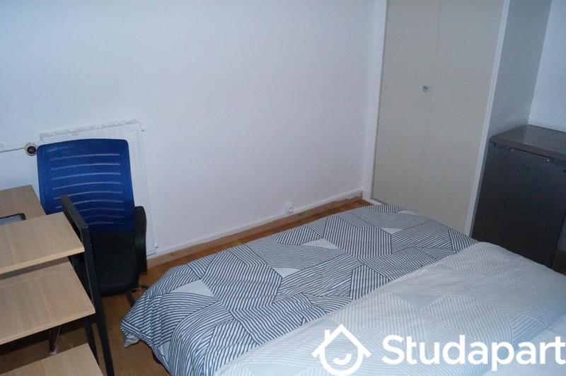 Chambre - 12 m² - 1 pièce