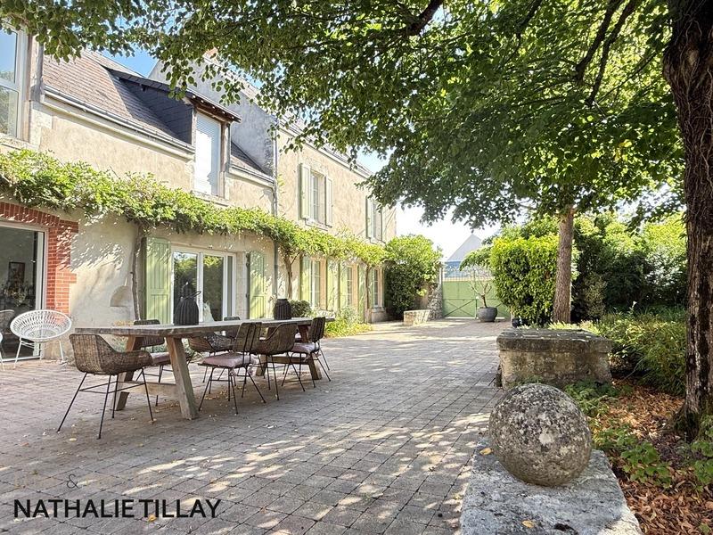 Maison - 380 m² - 11 pièces