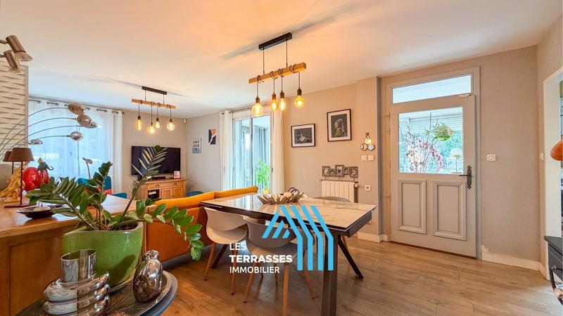 Maison ancienne - 181 m² - 8 pièces