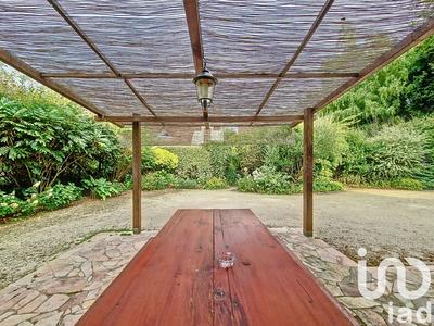 Maison - 203 m² - 8 pièces