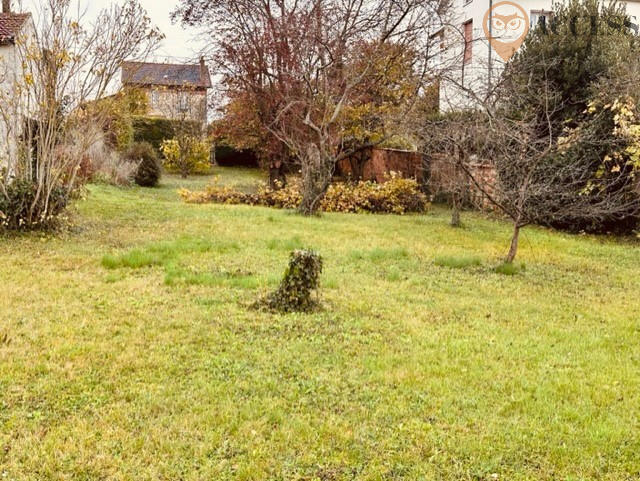 Terrain constructible - 864 m²