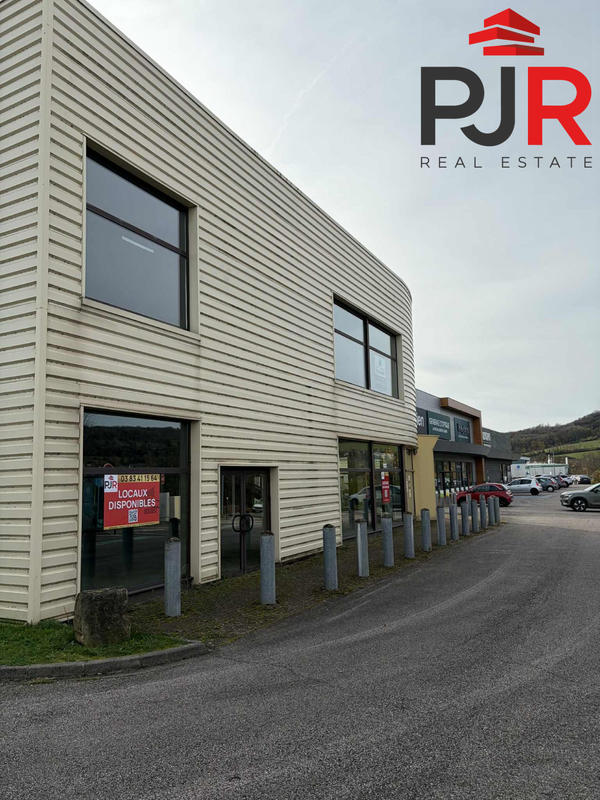 Local commercial - 882 m²